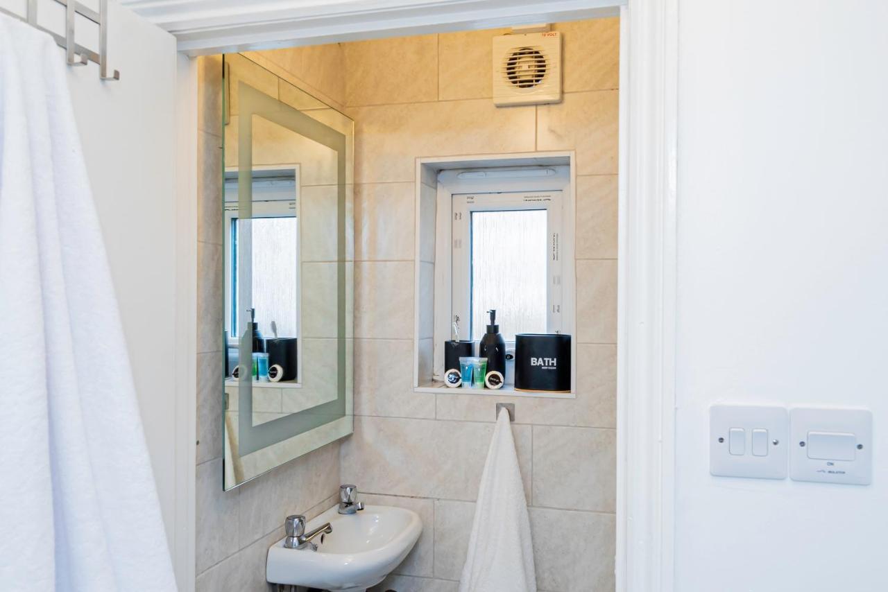 Charming 2-bedroom Flat With A Garden And Free Parking At Abingdon Apartment Oxford
